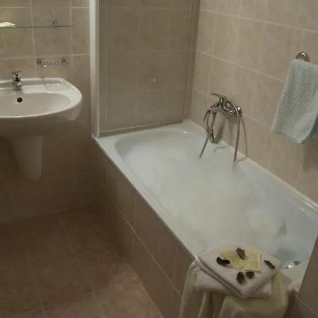 Barbora Hotel 3*